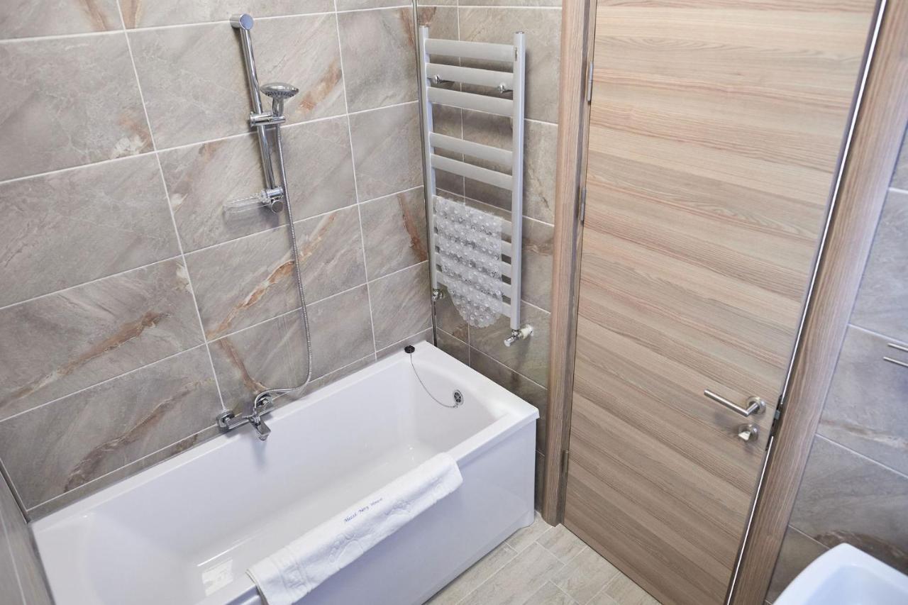 Apartment Nety House N Pool Mamaia